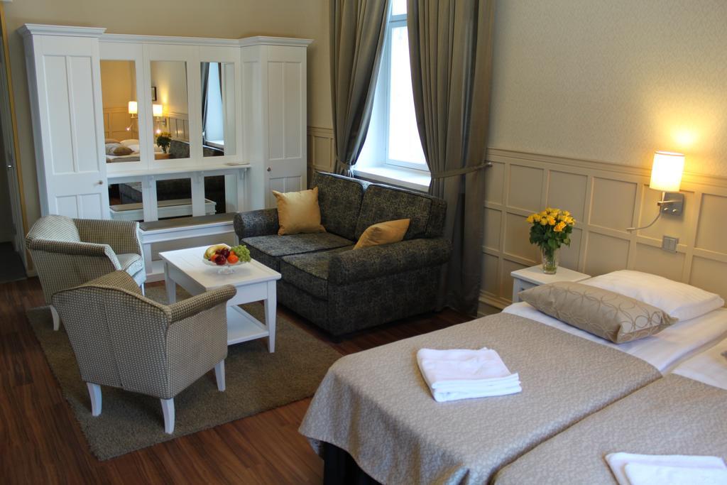 Kruunupuisto Hotelli 4*